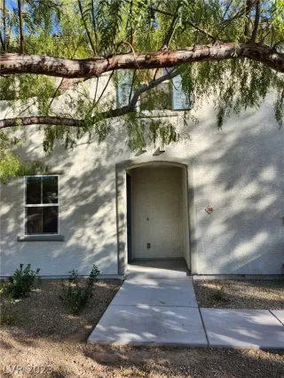 Photo #3: 2466323 Listing 