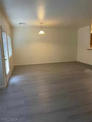 Photo #2: 2466347 Listing 