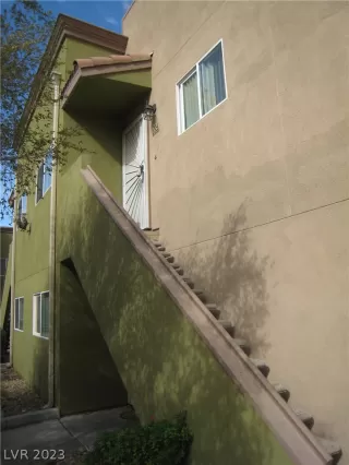 Photo #1: 2466362 Listing 