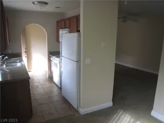 Photo #3: 2466362 Listing 