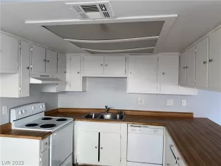 Photo #2: 2466368 Listing