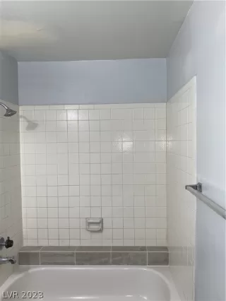 Photo #5: 2466368 Listing