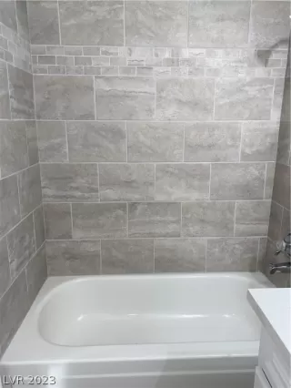 Photo #6: 2466368 Listing