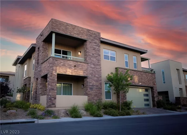 MLS: 2466370 Condo For Sale