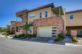 Photo #2: 2466370 Listing