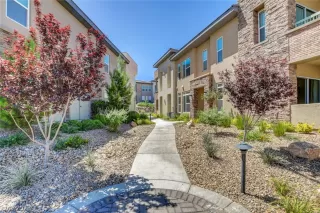 Photo #4: 2466370 Listing