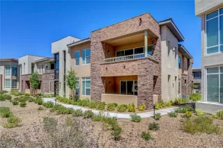 Photo #6: 2466370 Listing