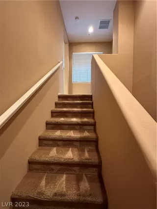 Photo #5: 2466378 Listing 