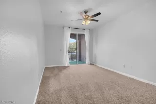 Photo #6: 2466386 Listing