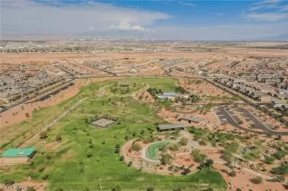 Photo #4: 2466419 Listing