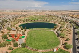 Photo #5: 2466419 Listing