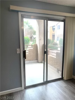 Photo #5: 2466446 Listing 