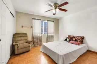 Photo #6: 2466453 Listing