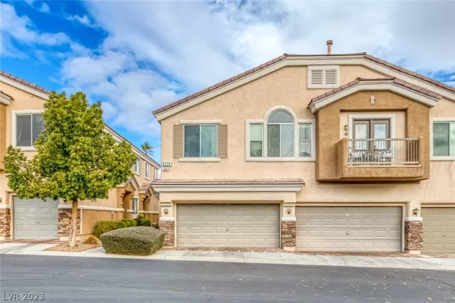 MLS: 2466489 Condo For Sale