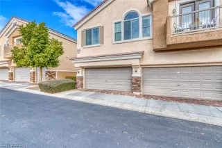 Photo #2: 2466489 Listing