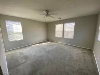 Photo #6: 2466491 Listing