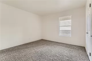 Photo #5: 2466524 Listing