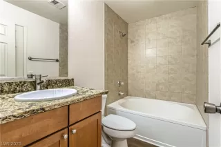 Photo #6: 2466524 Listing