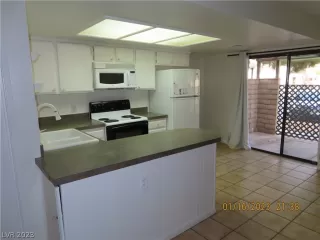 Photo #3: 2466553 Listing 