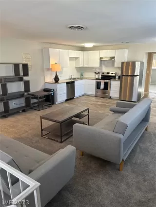 Photo #3: 2466565 Listing 