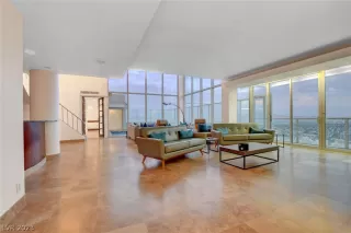 Photo #2: 2466580 Listing 