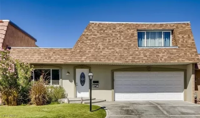 MLS: 2466581 Condo For Sale