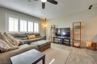 Photo #3: 2466581 Listing