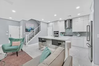 Photo #2: 2466649 Listing