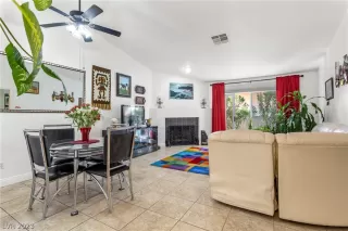 Photo #3: 2466672 Listing