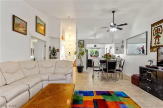 Photo #5: 2466672 Listing