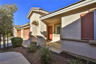 Photo #2: 2466699 Listing