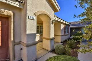 Photo #3: 2466699 Listing