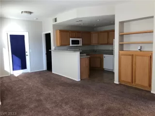 Photo #1: 2466721 Listing 