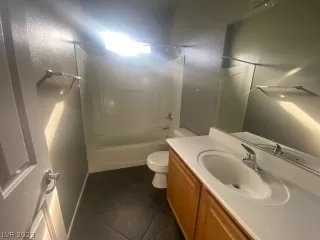 Photo #2: 2466729 Listing 