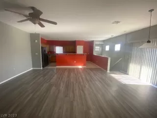 Photo #3: 2466729 Listing 