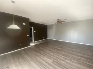 Photo #5: 2466729 Listing 