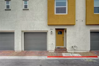 Photo #2: 2466738 Listing