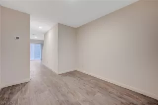 Photo #6: 2466738 Listing