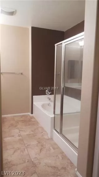 Photo #4: 2466744 Listing 