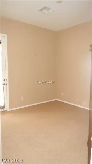 Photo #6: 2466744 Listing 