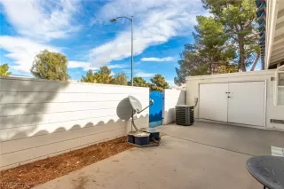 Photo #3: 2466874 Listing