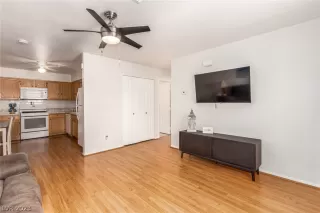 Photo #6: 2466874 Listing