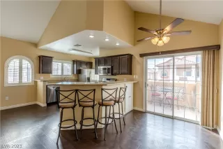 Photo #4: 2466912 Listing 