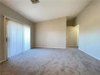 Photo #6: 2466931 Listing 