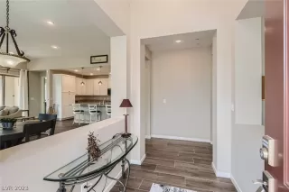 Photo #4: 2466932 Listing 