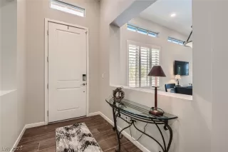 Photo #5: 2466932 Listing 