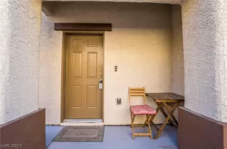 Photo #2: 2466945 Listing