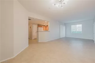 Photo #3: 2466955 Listing 