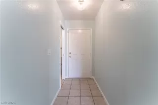 Photo #6: 2466976 Listing 