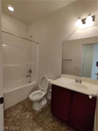 Photo #5: 2466987 Listing 